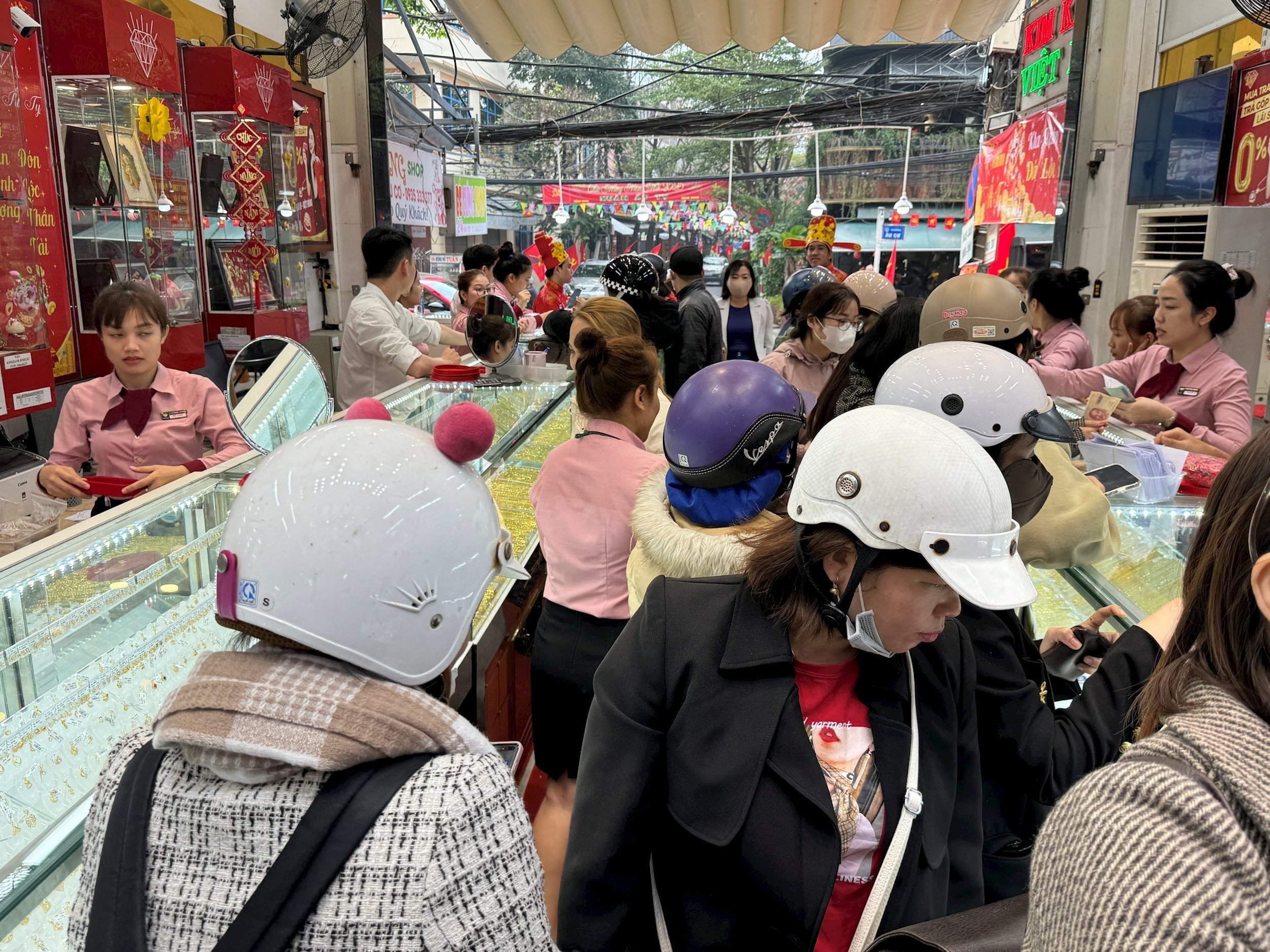 Phân tích giá vàng ngày 06/03/2026